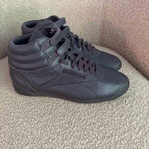 Women's Size 9 1/2 Reebok Classic Triple Black Freestyle High Top Sneakers Shoes